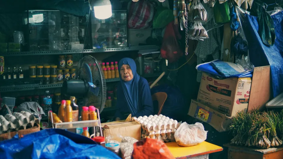 Kệ sữa và bánh kẹo